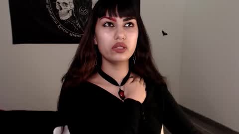 Snapshot of littleluciferrr chatting on December 4, 12:42 am Lucifer online show from December 4, 12:42 am