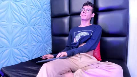 MAX online show from September 10, 12:16 pm