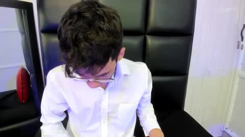 MAX online show from September 11, 11:54 am