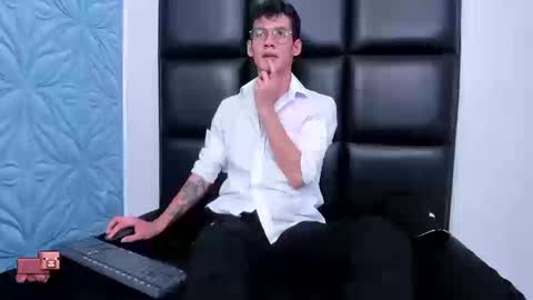 MAX online show from September 23, 2:20 pm