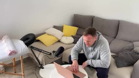 littlemi_bigd online show from January 16, 2:10 pm