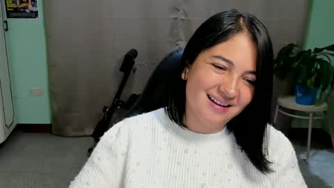 Mia  Wednesday to Sunday 730 am to 1030 am Colombian Hour D online show from October 15, 6:35 am