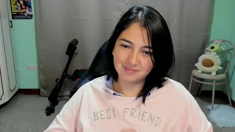 Mia  Wednesday to Sunday 730 am to 1030 am Colombian Hour D online show from October 29, 4:59 am