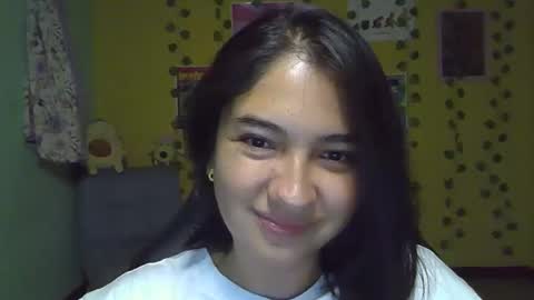 Mia  Wednesday to Sunday 730 am to 1030 am Colombian Hour D online show from November 2, 10:01 pm