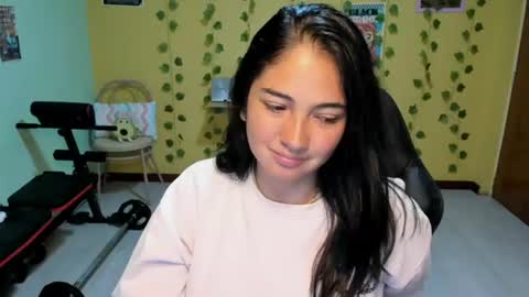 Snapshot of littleprety6969 chatting on July 20, 1:42 am Mia Wednesday to Sunday 730 am to 1030 am Colombian Hour D online show from July 20, 1:42 am