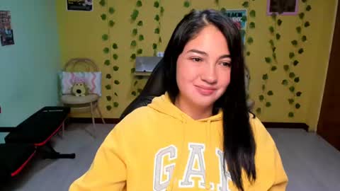 Snapshot of littleprety6969 chatting on July 25, 7:00 pm Mia Wednesday to Sunday 730 am to 1030 am Colombian Hour D online show from July 25, 7:00 pm
