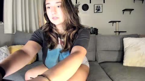 Snapshot of littlerowbo chatting on October 12, 5:50 am Allison D online show from October 12, 5:50 am