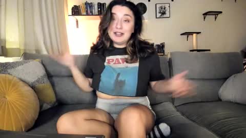 Allison D online show from February 21, 6:36 am