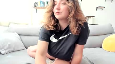 Allison D online show from June 16, 10:45 pm