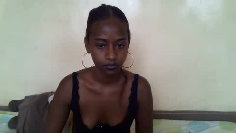 littlesandie online show from January 14, 6:08 am