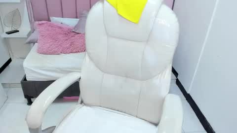  sofii  online show from November 18, 9:41 pm