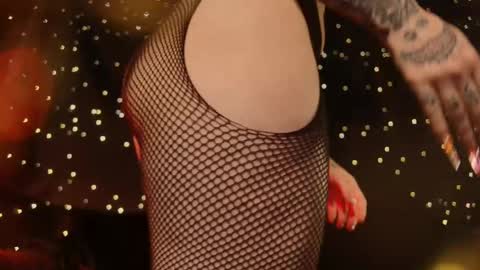 Niki  free tg channel with some photos gifs and info about streams  online show from January 12, 3:06 pm