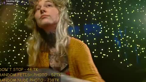 Niki  free tg channel with some photos gifs and info about streams  online show from May 9, 9:03 am