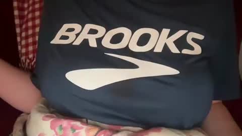 Snapshot of littlesugarpea chatting on September 24, 12:14 am Little Sugar Pea  online show from September 24, 12:14 am