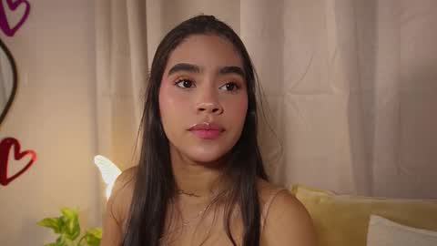 littletammy_ online show from February 15, 3:53 pm