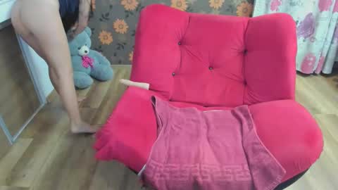 Snapshot of littlexbunnyx chatting on December 1, 12:37 am HELLEN online show from December 1, 12:37 am