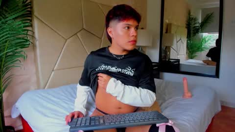  ZANE  online show from December 4, 3:43 pm