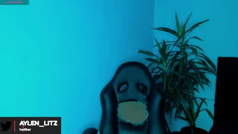 Snapshot of litz_81 chatting on April 6, 3:24 pm litz_81 online show from April 6, 3:24 pm