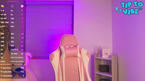 Snapshot of liujunne chatting on December 15, 12:07 am Junne liu online show from December 15, 12:07 am