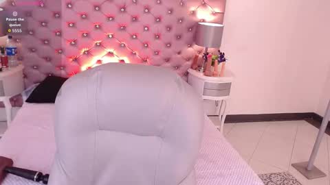 Nicky online show from October 26, 3:45 am