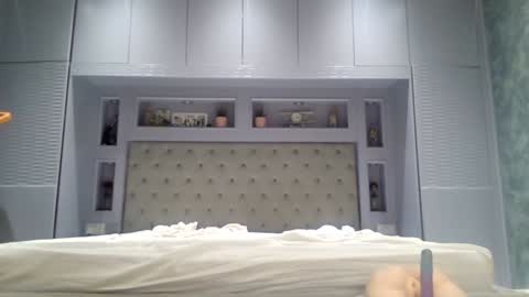 Snapshot of livbellelive chatting on December 1, 7:03 pm Liv Winters online show from December 1, 7:03 pm