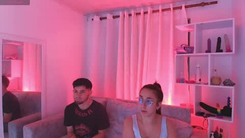 Snapshot of live_secret21 chatting on May 26, 11:12 pm Angie and Sebas online show from May 26, 11:12 pm