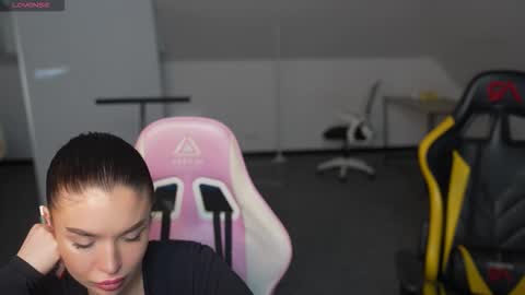 Sheryl online show from February 22, 12:04 pm