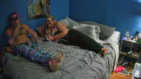 livingpuddle online show from October 10, 2:43 am