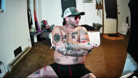 livingpuddle online show from April 12, 1:49 pm