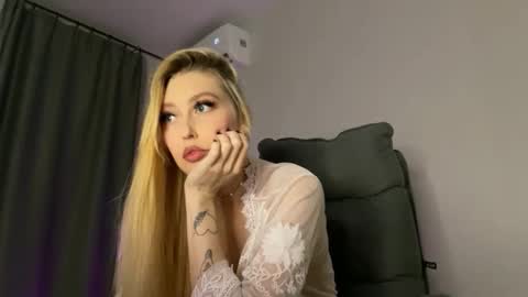 Liya Ray online show from November 1, 5:26 pm