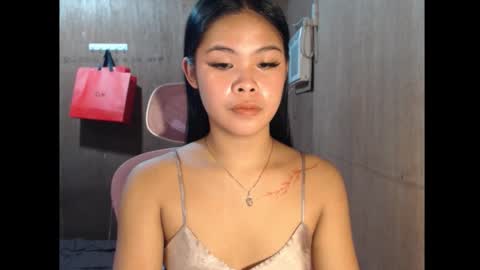 LIYAH online show from September 24, 5:27 pm