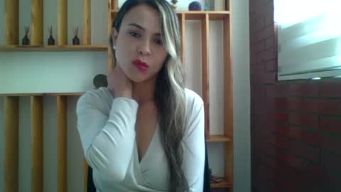 Snapshot of liz_28 chatting on October 9, 3:54 pm liz_28 online show from October 9, 3:54 pm