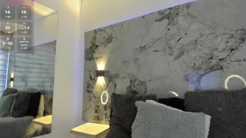 Liz  online show from October 23, 11:53 am