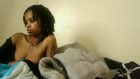 Snapshot of liz_lovie chatting on May 10, 9:53 pm liz_lovie online show from May 10, 9:53 pm