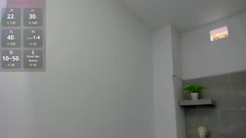 Snapshot of liz_ortega30 chatting on February 14, 12:24 pm liza online show from February 14, 12:24 pm