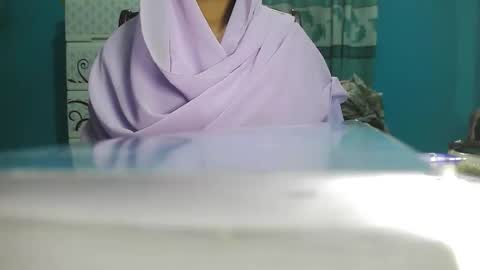 Snapshot of liza590865 chatting on November 28, 11:24 am liza590865 online show from November 28, 11:24 am