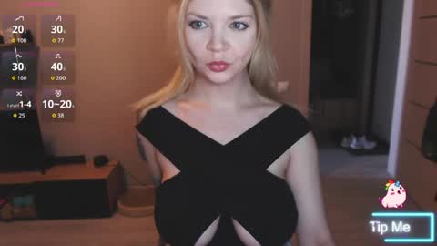 Snapshot of liza_wet chatting on June 7, 2:27 am Liza Wet online show from June 7, 2:27 am