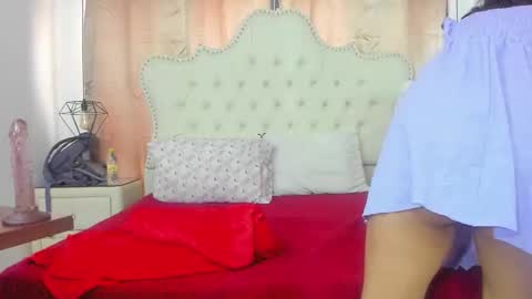 lizANDjuan online show from November 30, 6:34 pm