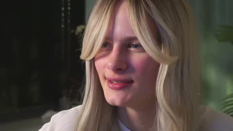 Snapshot of lizbethcoll chatting on January 2, 5:18 pm Sunnheart online show from January 2, 5:18 pm