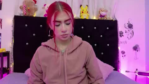 Snapshot of lizz_bela1 chatting on February 19, 11:45 pm Lizz online show from February 19, 11:45 pm