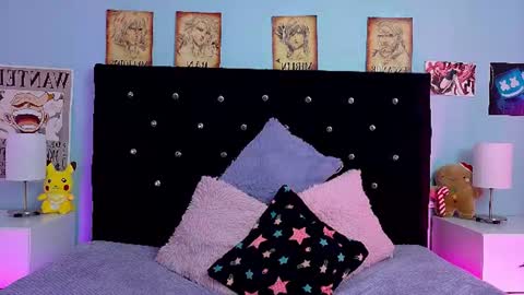 Snapshot of lizz_bela1 chatting on July 3, 11:00 pm Lizz online show from July 3, 11:00 pm