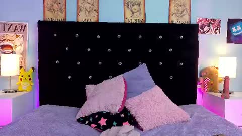 Snapshot of lizz_bela1 chatting on July 14, 2:05 am Lizz online show from July 14, 2:05 am