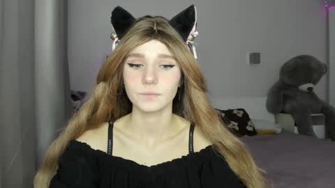 lizza_a online show from April 10, 5:17 pm