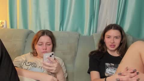 lizzi_muur online show from December 17, 9:05 pm