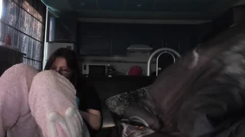 lizzi_muur online show from February 20, 2:02 pm