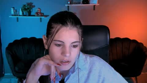 lizzie_boom online show from October 19, 9:32 am