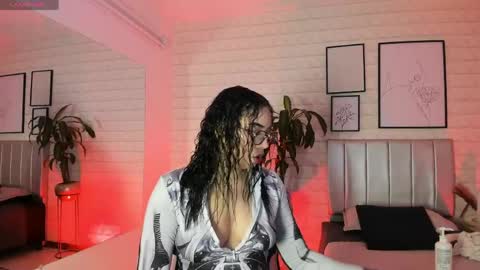  Lizzie  online show from April 15, 12:01 pm