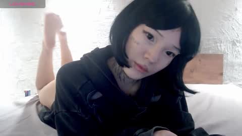 Snapshot of lizzielight chatting on November 3, 5:47 pm LizzieLight online show from November 3, 5:47 pm