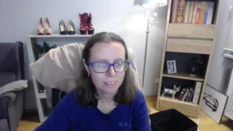 Lizzy online show from October 27, 5:33 am