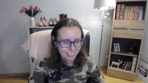 Lizzy online show from November 14, 6:01 am